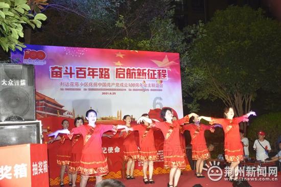 逃出白海豹洞